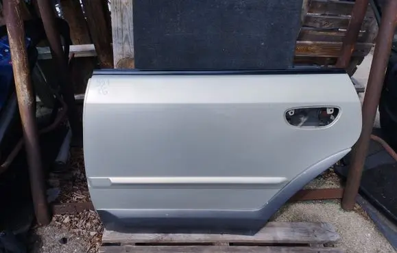 Rear door