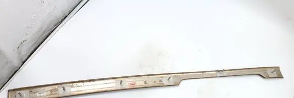 Dashboard glove box trim