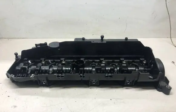 BMW 7 G11 G12 Rocker cam cover 8571308 17365810