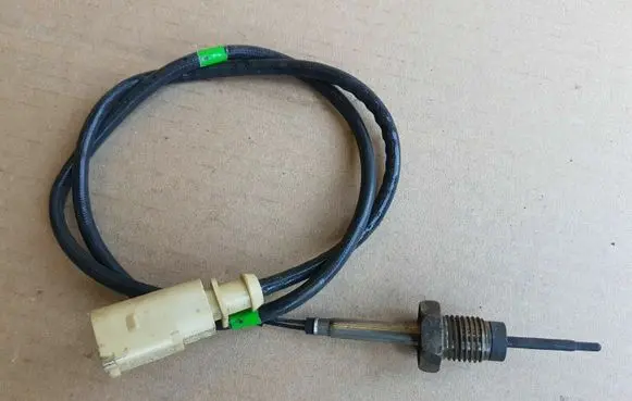 Audi A3 S3 8V Exhaust gas temperature sensor 04L906088AD