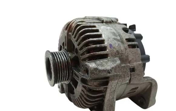 BMW 7 E65 E66 Generator/alternator 7796125