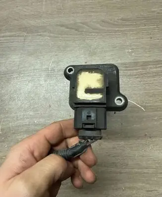 Volkswagen Sharan High voltage ignition coil 06B905115E