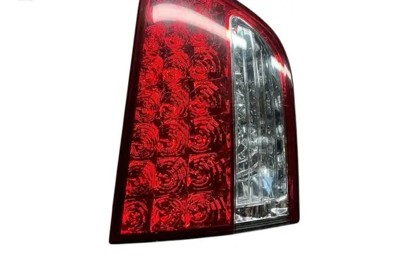 Tailgate rear/tail lights