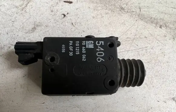 Opel Astra G Central locking motor 90460062
