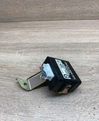 Toyota Avensis T250 Light module LCM 8996005020 3560016337