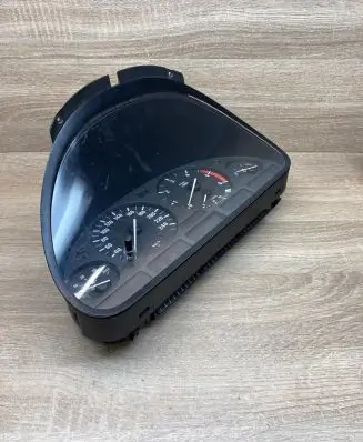 BMW 5 E39 Speedometer (instrument cluster) 6907018 110008735