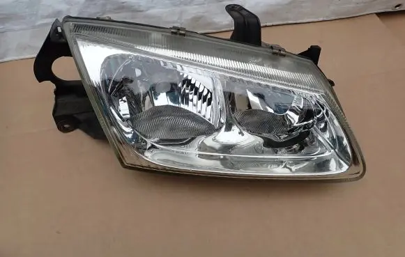Nissan Almera N16 Headlight/headlamp