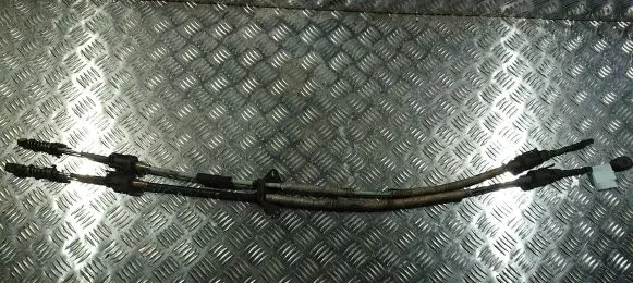 Gear shift cable linkage