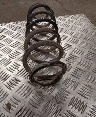 Volkswagen Golf IV Front coil spring 
