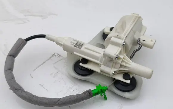 Mercedes-Benz GLC AMG Tailgate/trunk/boot lift motor A0999068600 TM0011 20022
