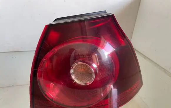 Volkswagen Golf V Rear/tail lights 284980