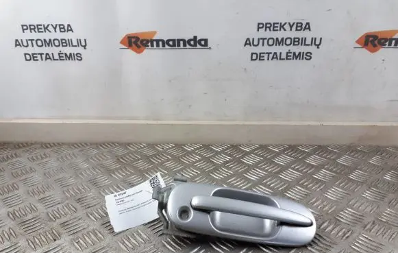 Honda CR-V Front door exterior handle