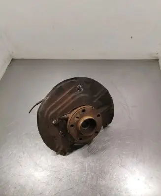 BMW X3 E83 Front wheel hub spindle knuckle