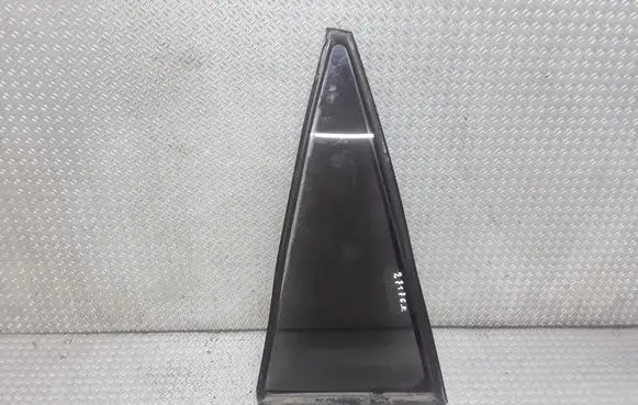 Toyota Corolla Verso E121 Rear vent window glass 