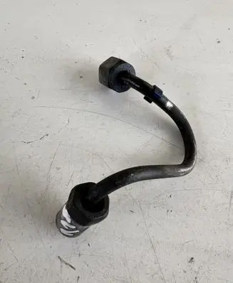 Fuel injector supply line/pipe