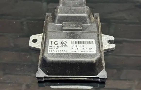 Nissan X-Trail T32 Engine control unit/module EVU020230 237F06RC7B 1324Y2980365