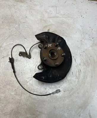 Toyota Corolla Verso AR10 Front wheel hub spindle knuckle
