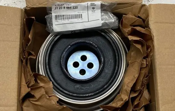 BMW 1 F40 Crankshaft pulley 11238584913