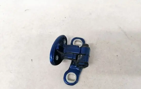 Volvo S40 Rear door lower hinge