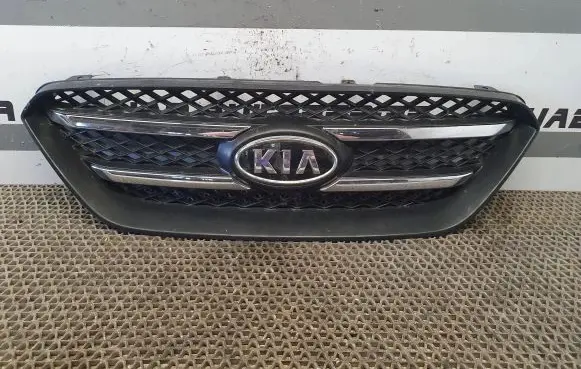 KIA Carens II Front grill 8638010000