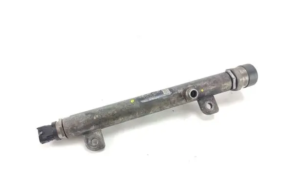 Alfa Romeo 159 Fuel injector supply line/pipe 