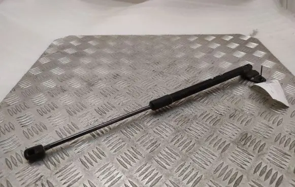 Audi A1 Tailgate/trunk strut/damper 82A827552 82A827603