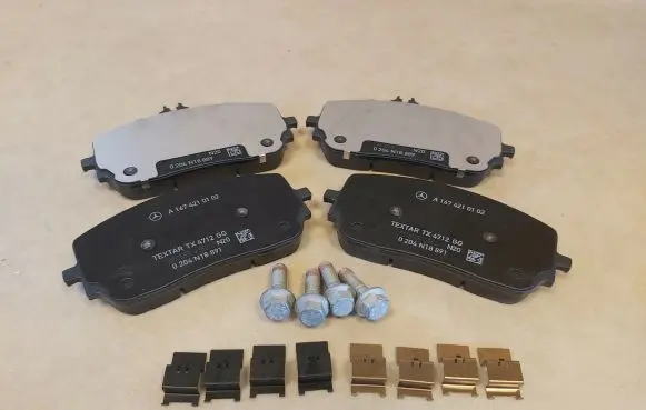 Mercedes-Benz GLS X167 Brake pads (front) A0004201003
