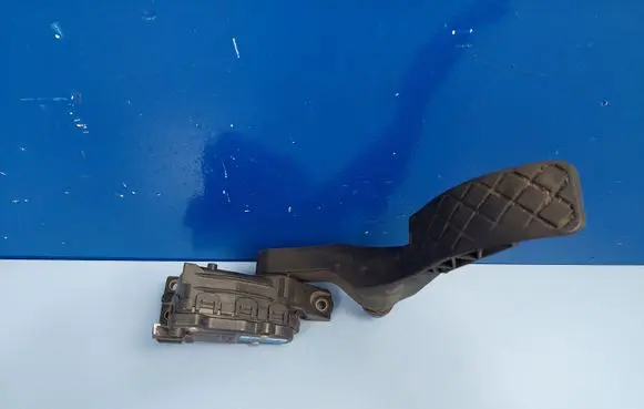 Audi A2 Accelerator throttle pedal 8Z1723523B 6PV00777016