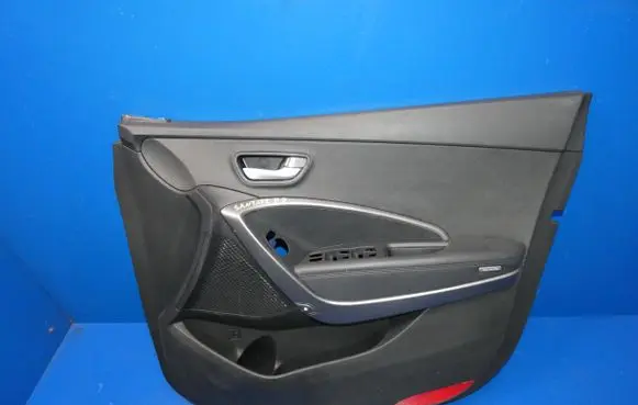 Hyundai Santa Fe Front door card panel trim