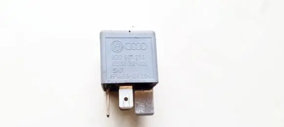 Audi A5 8T 8F Other relay 8d0951253 v23134-j52-x300