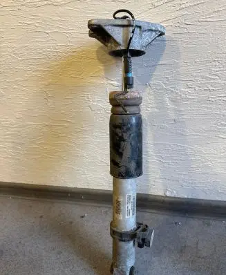 BMW M4 F82 F83 Rear shock absorber/damper 8008629