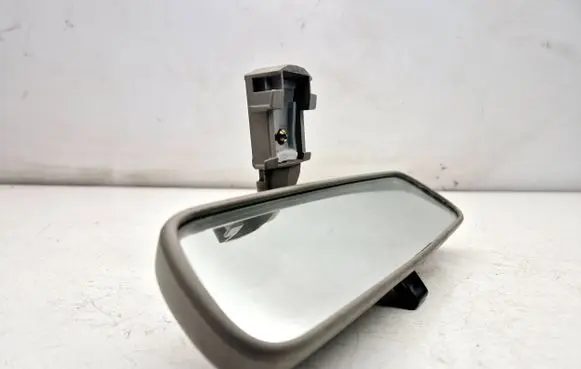 Rear view mirror (interior)