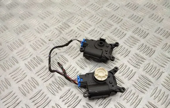 Seat Ateca Air flap motor/actuator 2Q0907511G 2Q0907511F