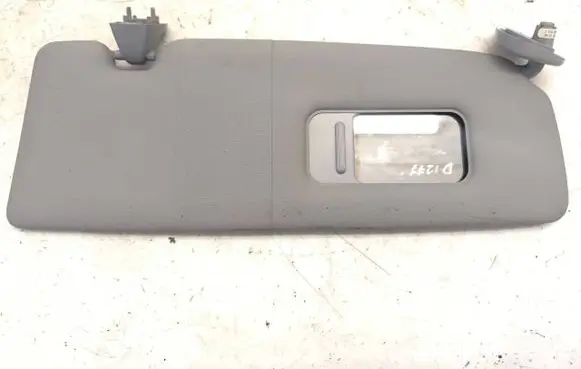 BMW 1 E81 E87 Sun visor 7120560