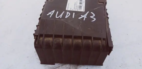 Audi A3 S3 8P Fuse module 1K0937125 1K0937132F