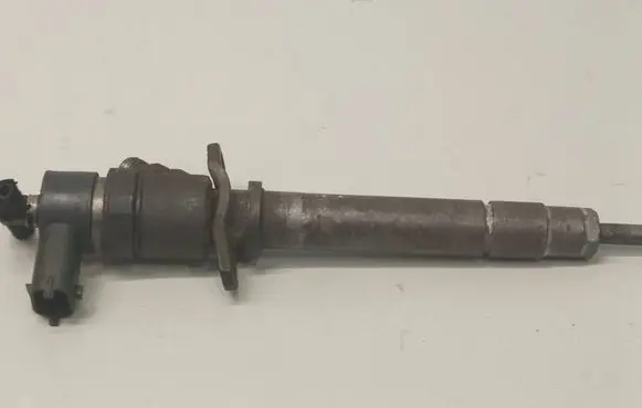 Volvo XC70 Fuel injector 8658352 04455110078