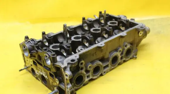 Toyota Yaris Engine head 1SP52R