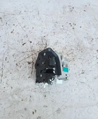 Audi A4 S4 B9 Rear door lock 8X0839015D