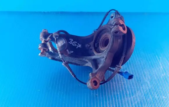 Peugeot 208 Front wheel hub