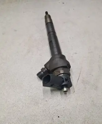 Volkswagen Tiguan Fuel injector 03L130277Q 0445110647