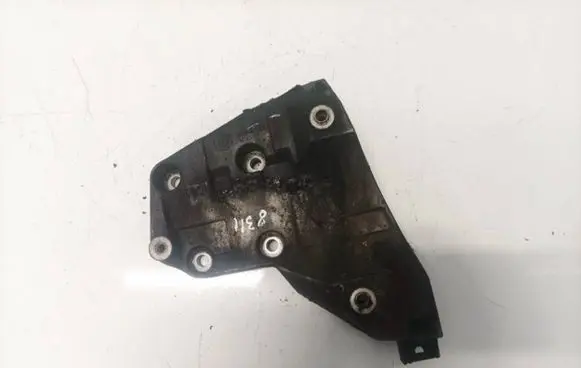 BMW 5 E39 Engine mounting bracket 2246146