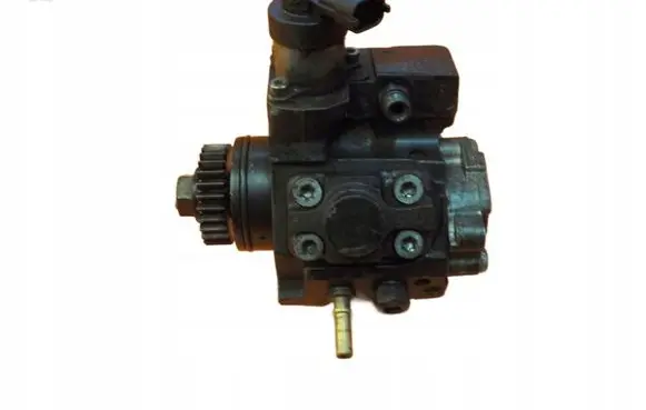 Opel Vivaro Fuel injection high pressure pump 8200934657 9MB35