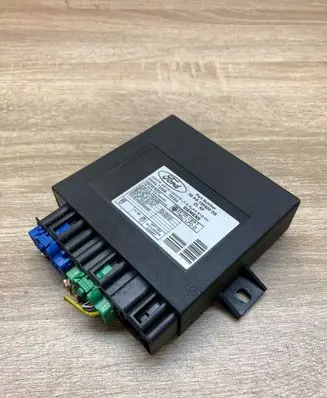Ford Focus Comfort/convenience module 98AG15K600DB 5WK47230B T83SA