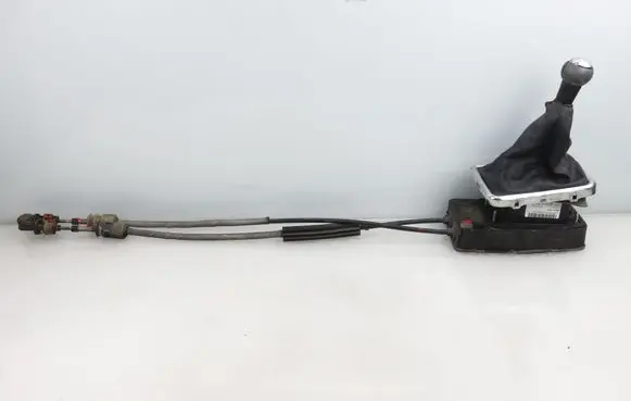 Peugeot 407 Gear shifter/selector 