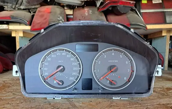 Volvo S40 Speedometer (instrument cluster) 30786343 8602844 69594870T