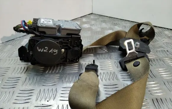 Mercedes-Benz CLS C219 Front seatbelt 602209900C 602208100