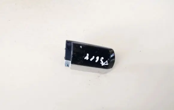 Ford Mondeo Mk III Loading door cover/cap 3s71218n08acw 3s71-218n08-acw