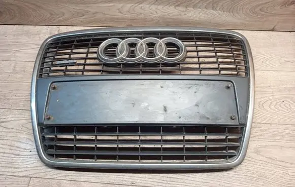 Audi A6 S6 C6 4F Front bumper upper radiator grill 4F0853651