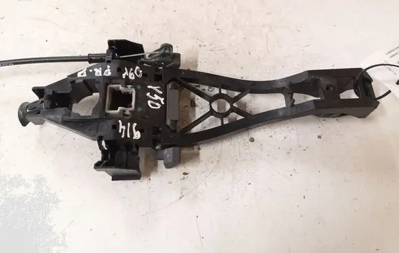 Volvo V50 Front door exterior handle/bracket 30784203