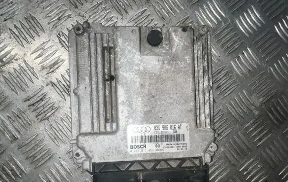 Audi A3 S3 8P Engine control unit/module 03G906016AT 1039S04581